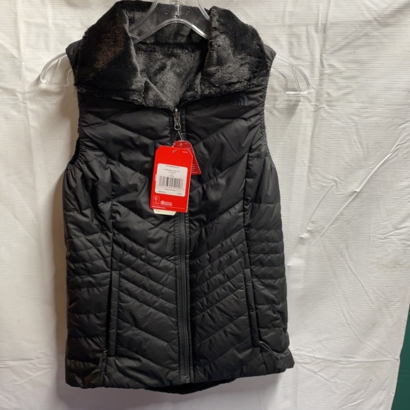 SOLD- The North Face Women's Mossbud Reversible Vest, XS - Picture 3 of 8